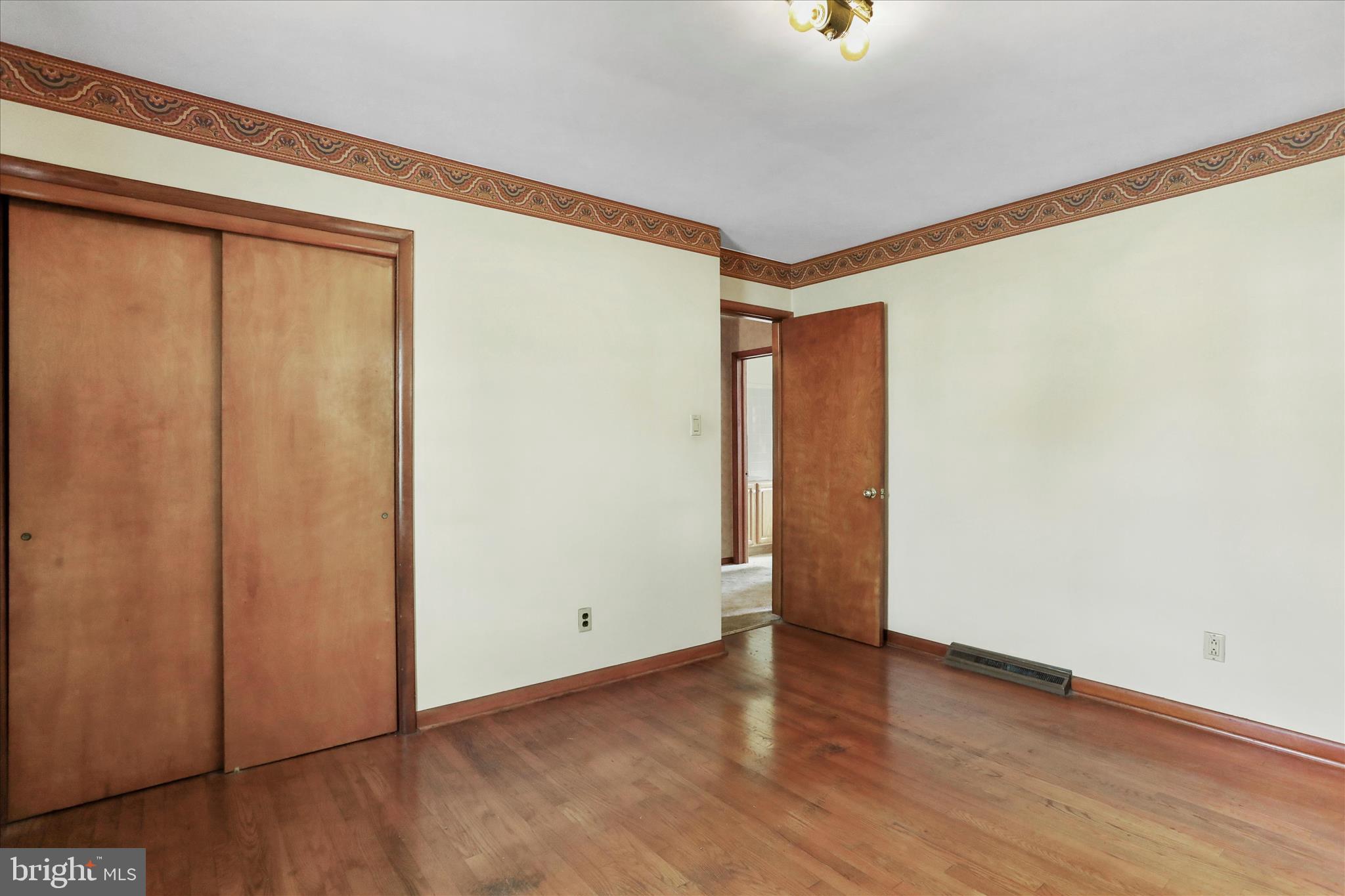 GREEN HILLS - Residential