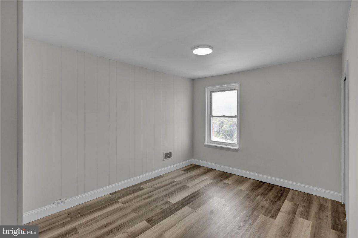 NORTHWEST READING - Residential