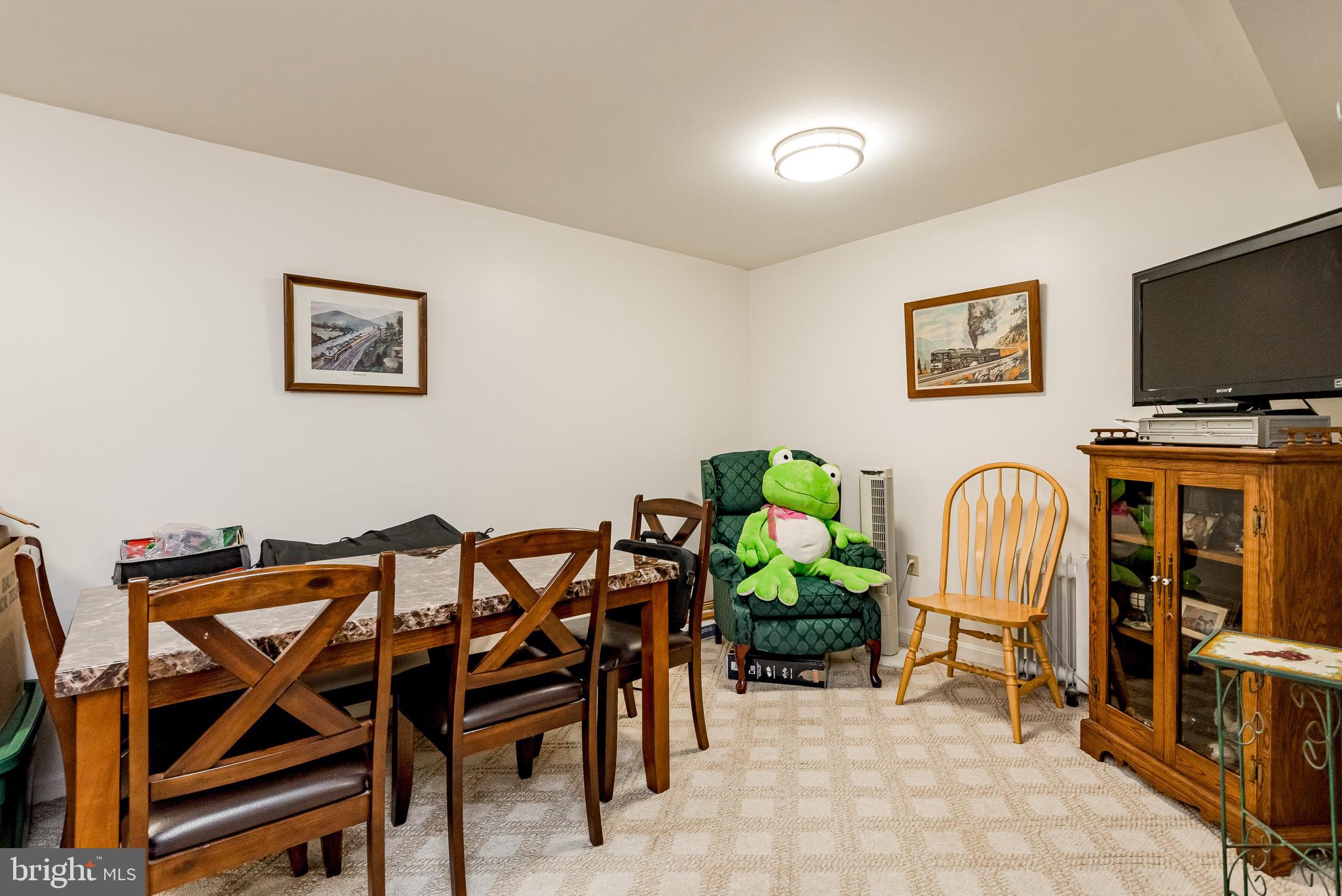 ENGLISH CONSUL ESTATES - Residential