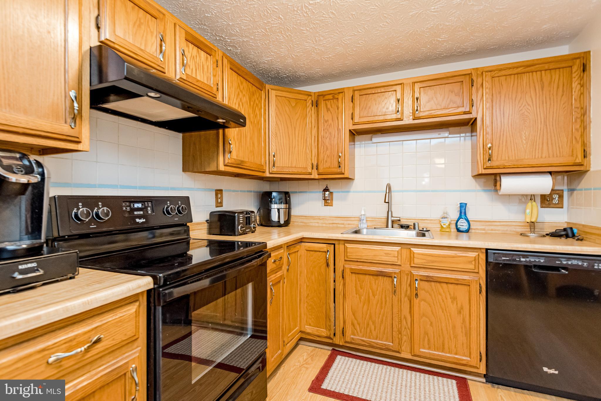 ENGLISH CONSUL ESTATES - Residential