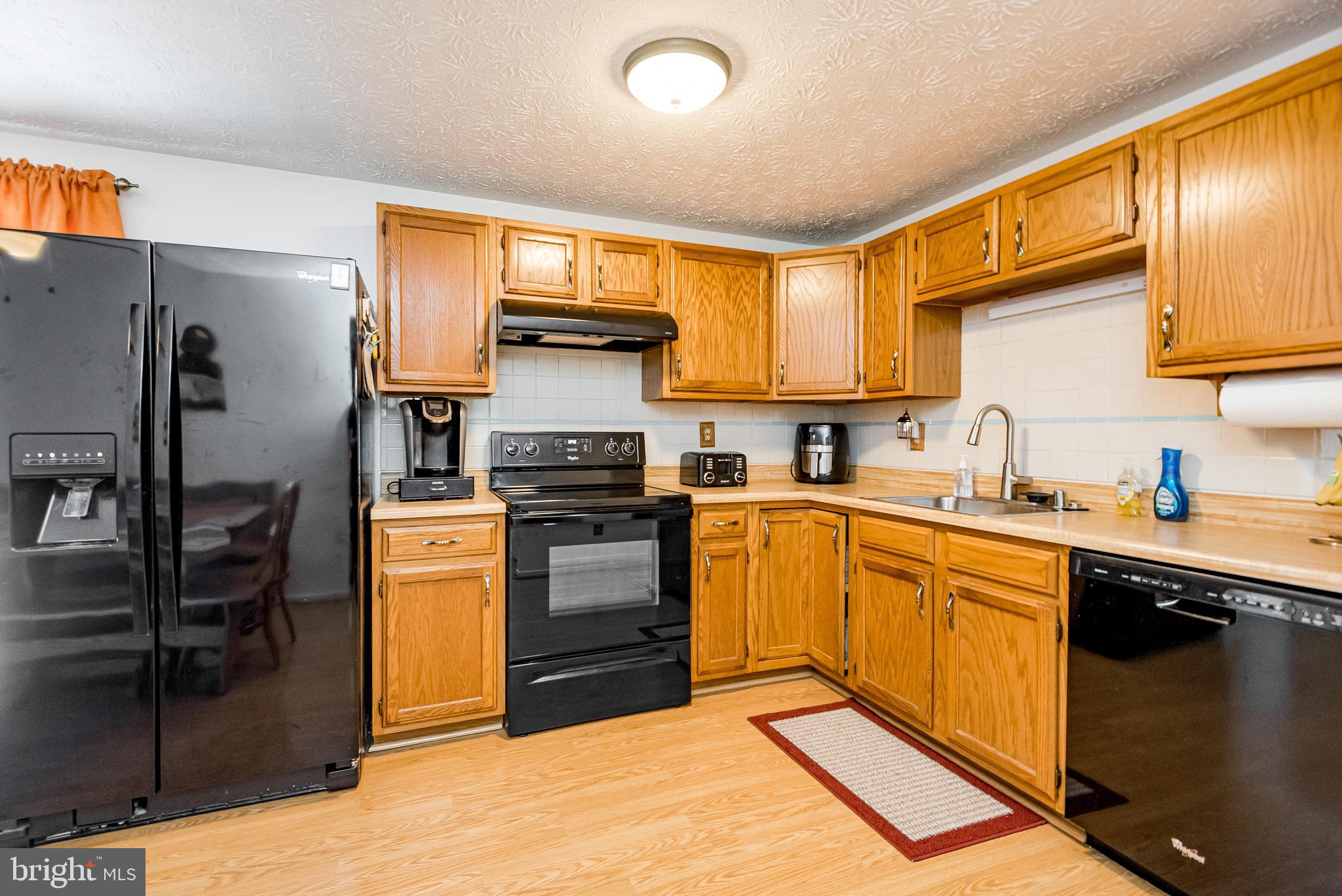 ENGLISH CONSUL ESTATES - Residential