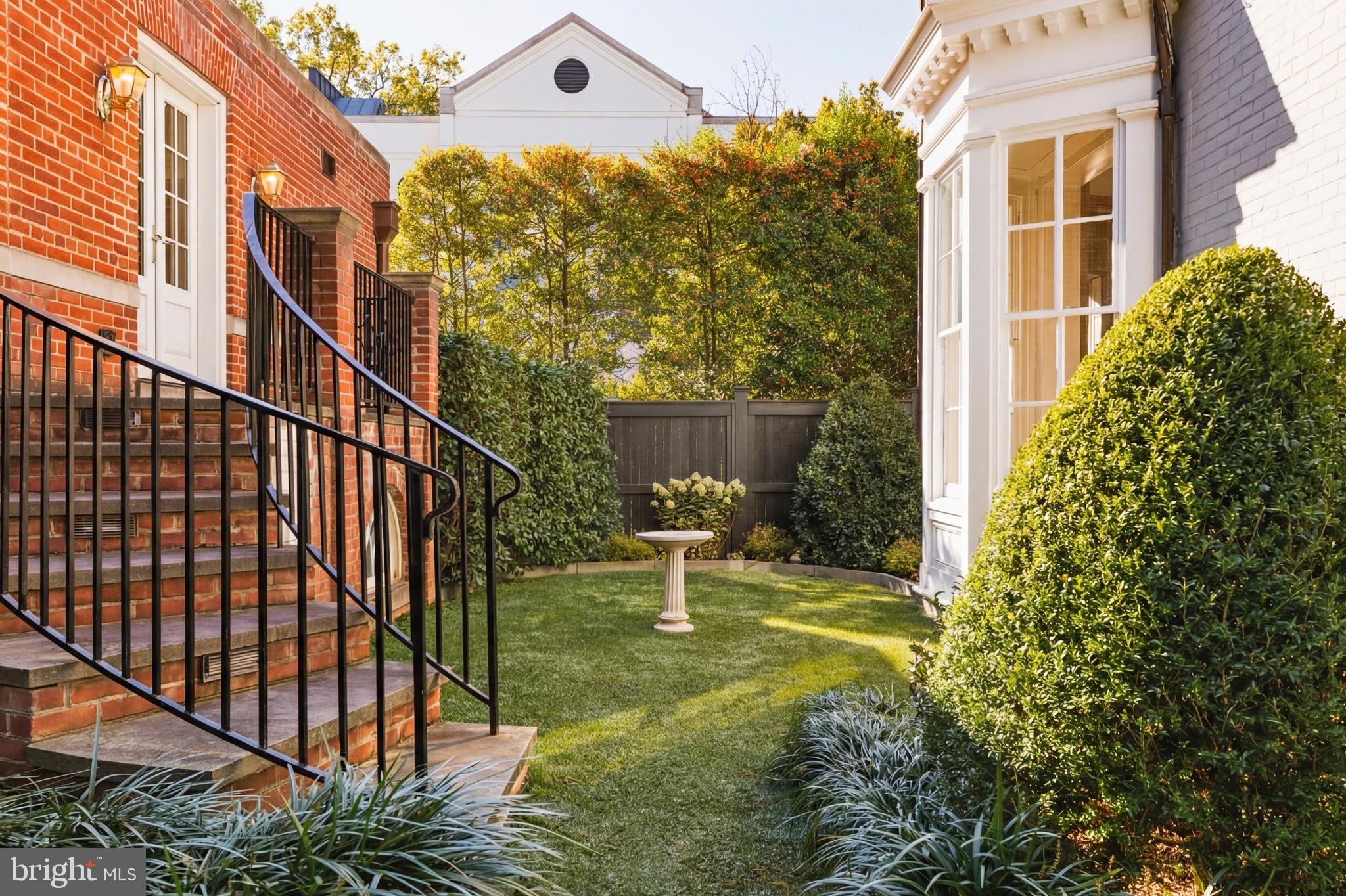 GEORGETOWN - Residential