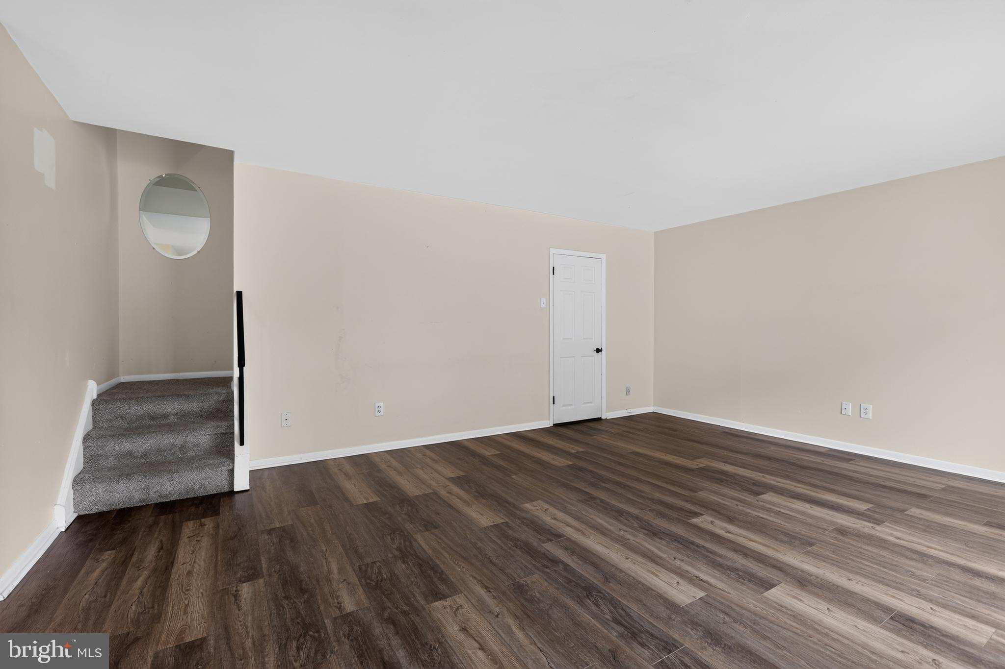 1518 MANLEY ROAD B-33