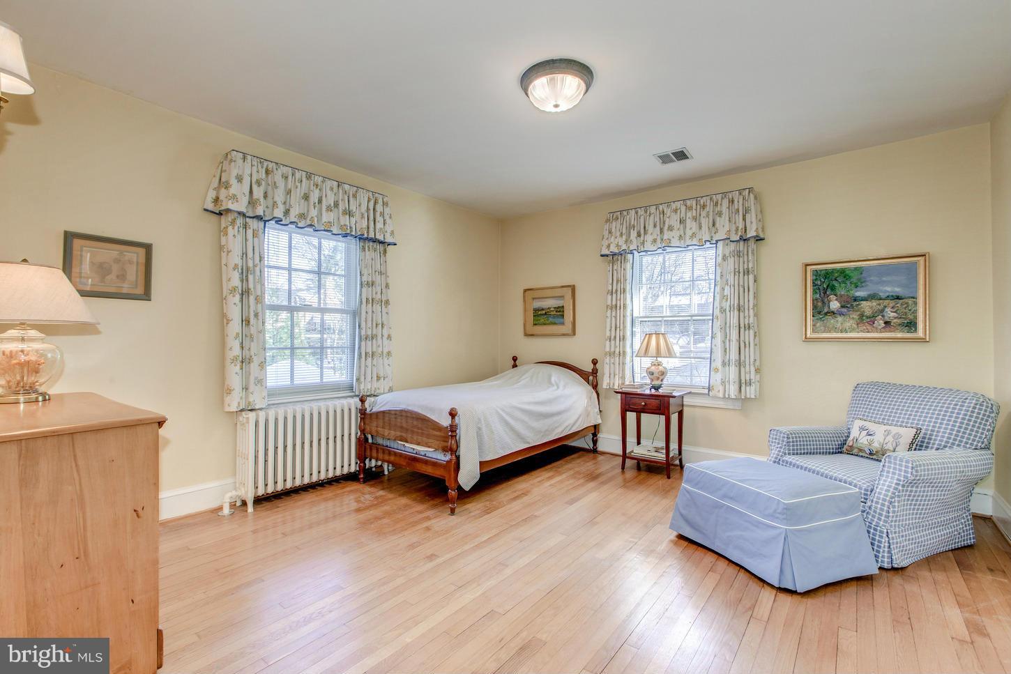 CHEVY CHASE - Residential