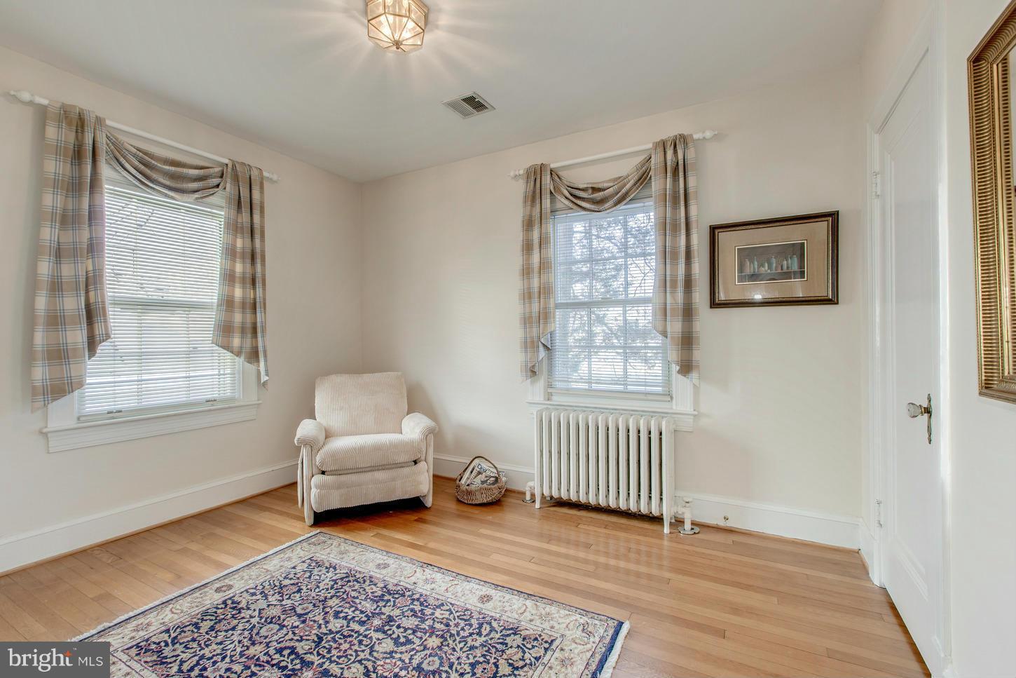 CHEVY CHASE - Residential