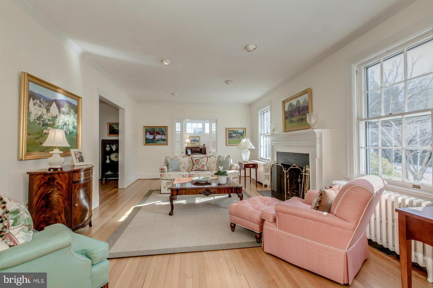 CHEVY CHASE - Residential