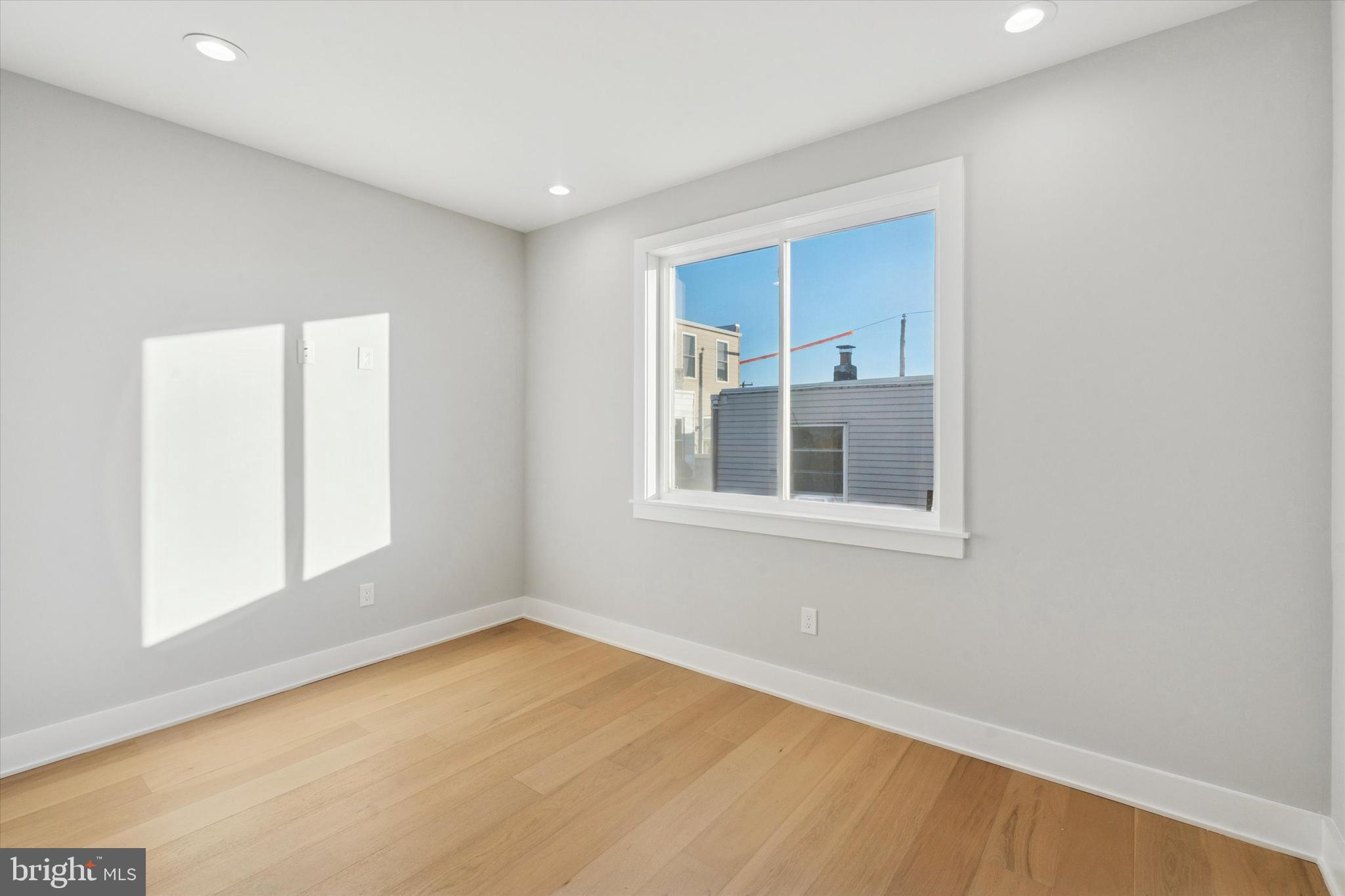 LOWER MOYAMENSING - Residential