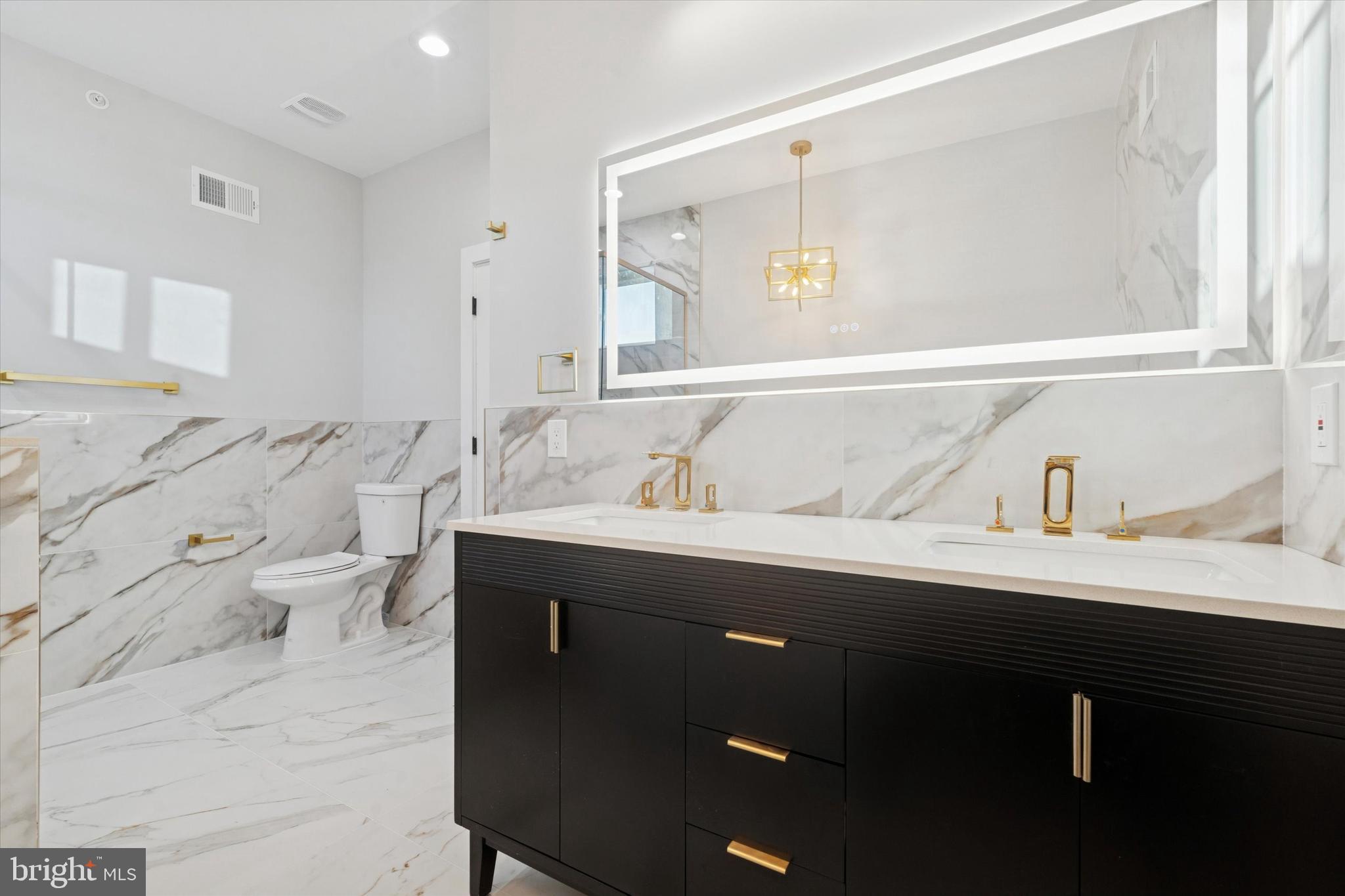 LOWER MOYAMENSING - Residential