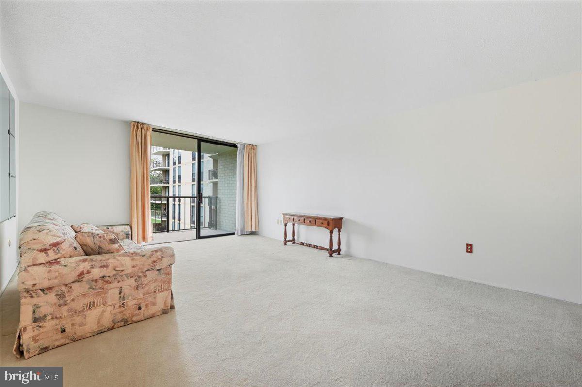 PLYMOUTH HILL - Residential