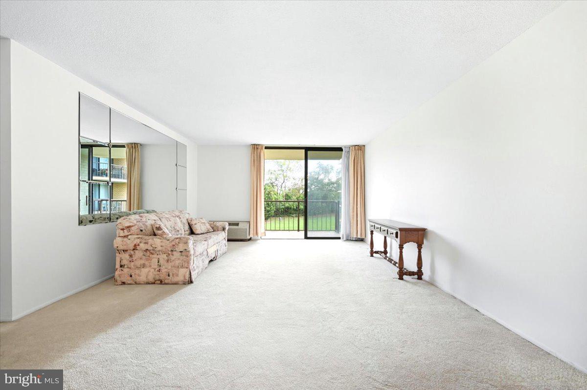 PLYMOUTH HILL - Residential