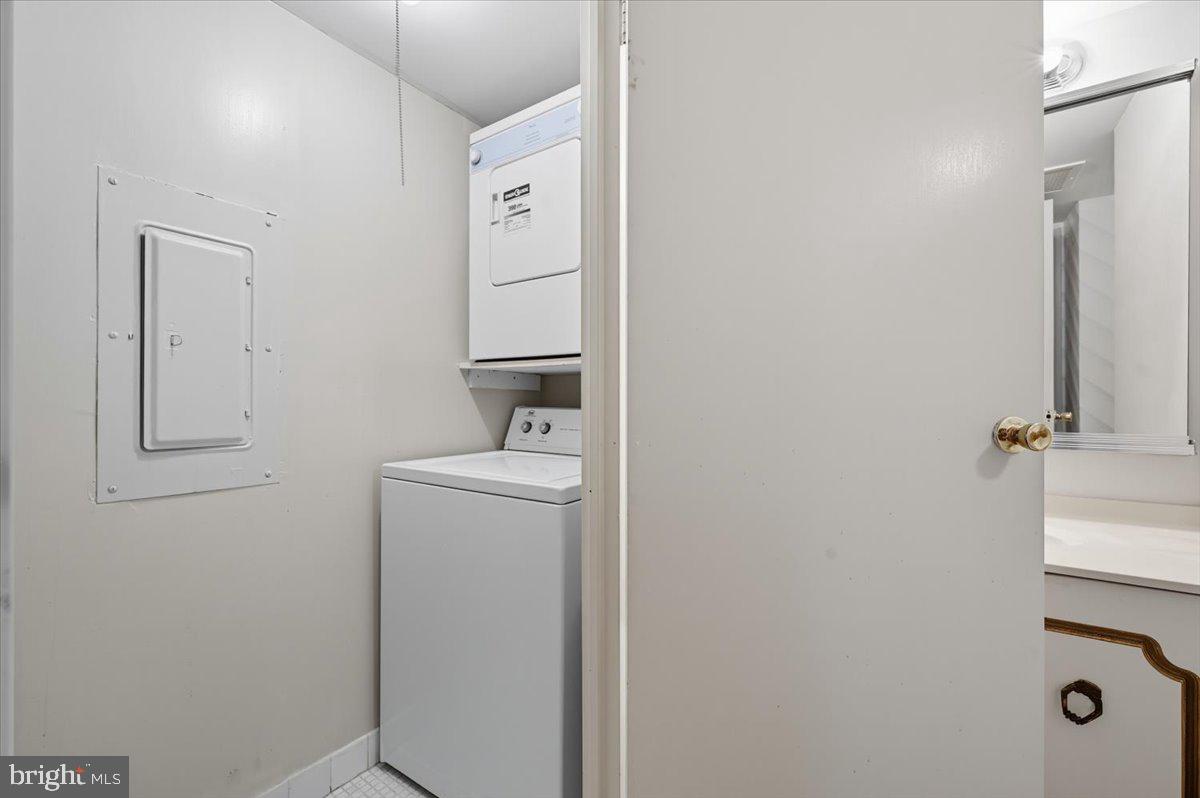 PLYMOUTH HILL - Residential