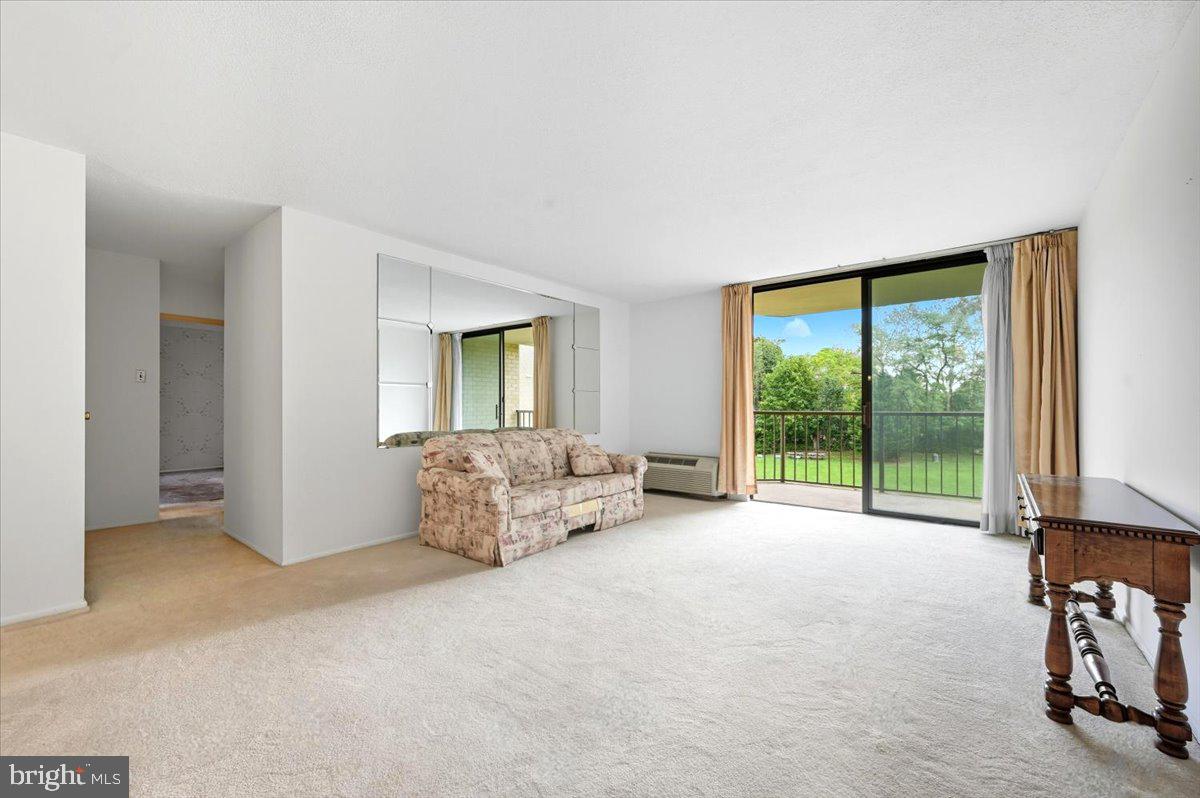 PLYMOUTH HILL - Residential