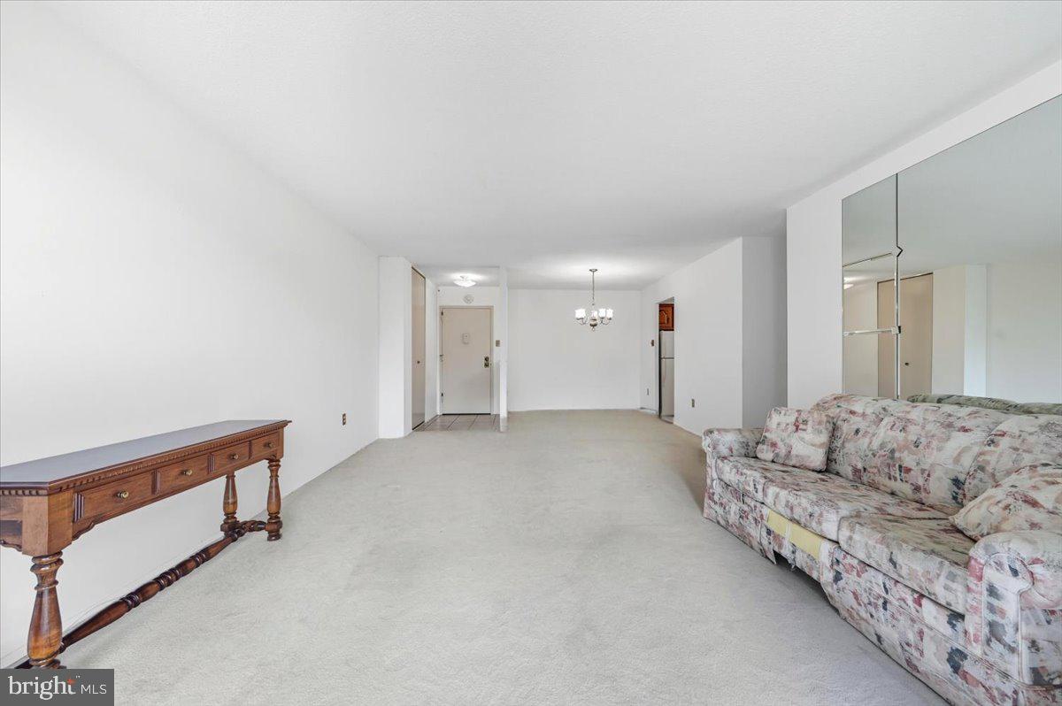 PLYMOUTH HILL - Residential