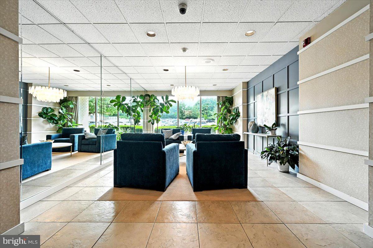 PLYMOUTH HILL - Residential