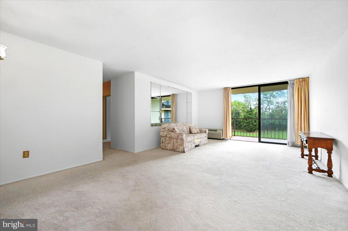 PLYMOUTH HILL - Residential