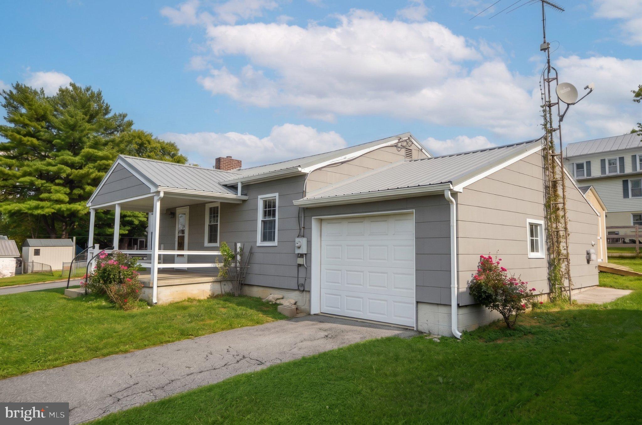1 W LOCUST STREET