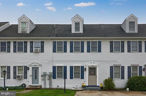 Photo of 112 Ashley Drive, Ephrata, PA 17522 (MLS # PALA2058090)