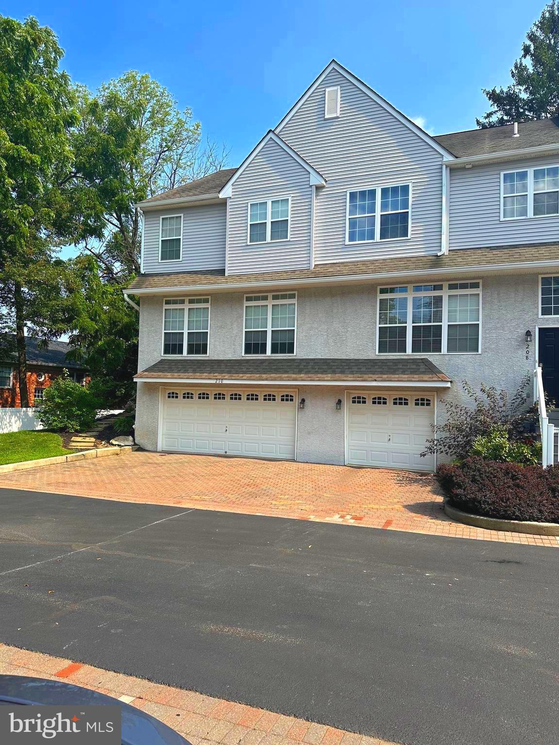 BRADFORD POINTE - Residential