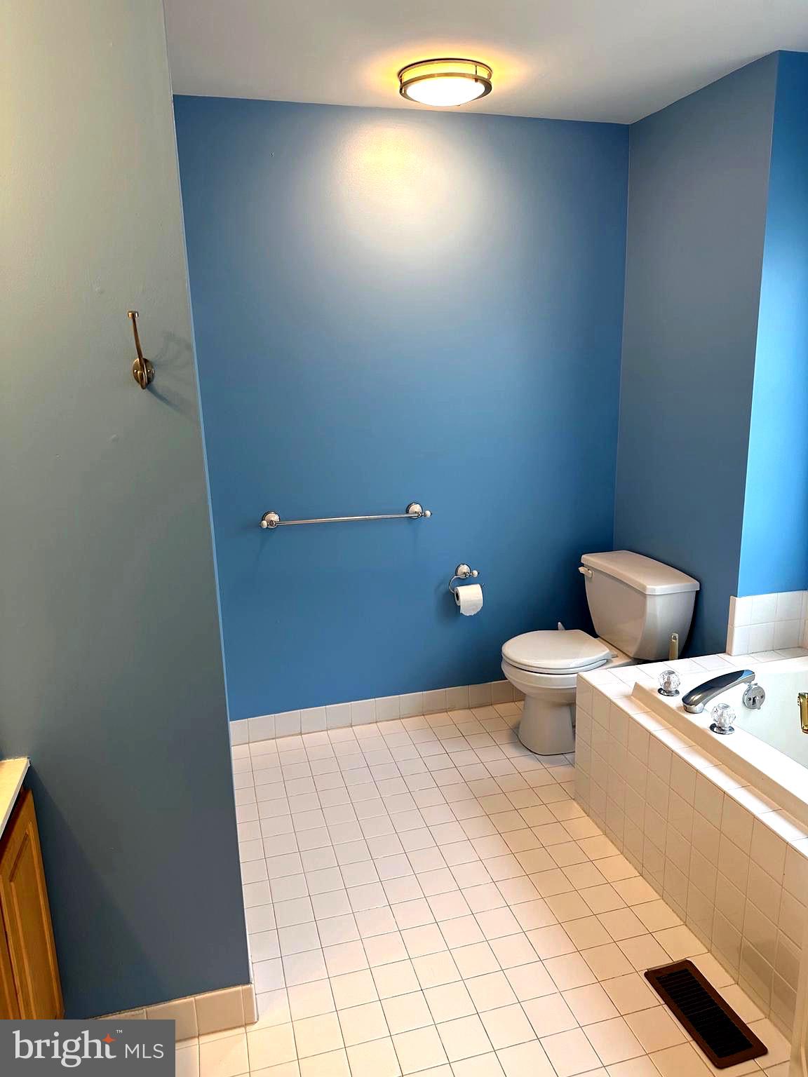 BRADFORD POINTE - Residential