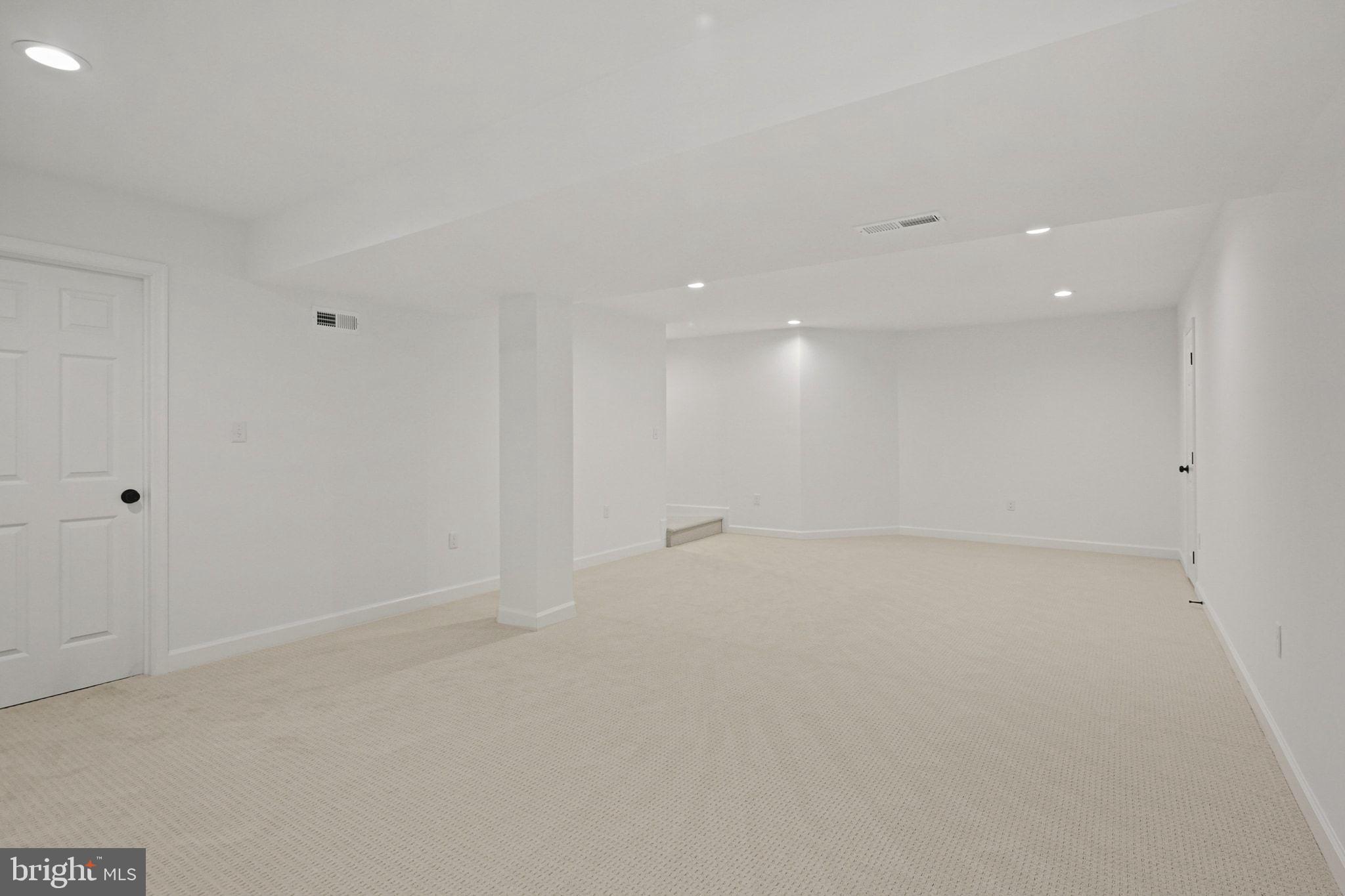 HILLSMERE ESTATES - Residential