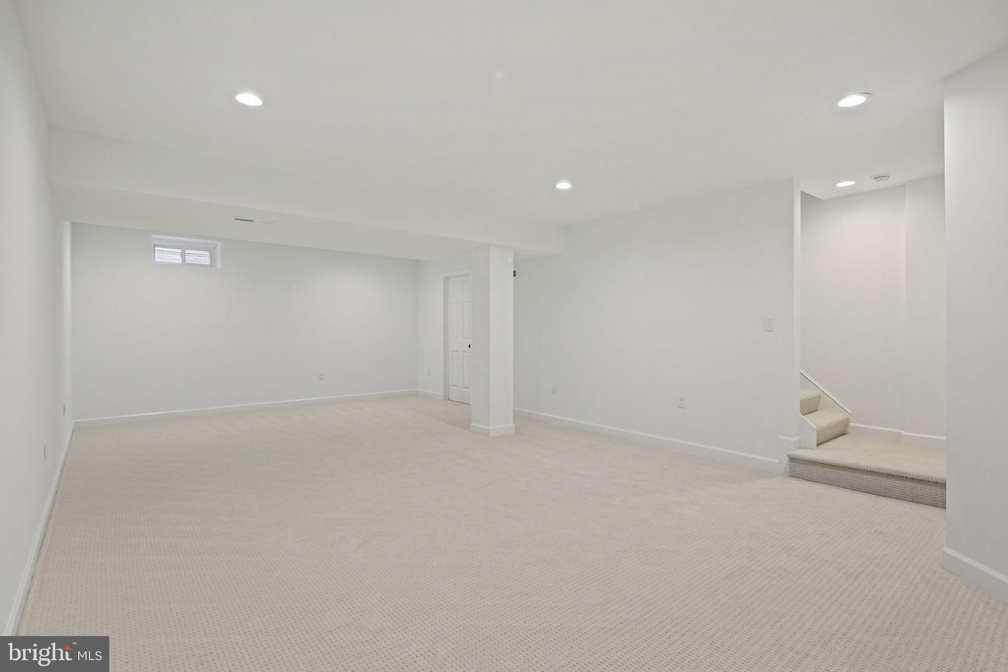 HILLSMERE ESTATES - Residential