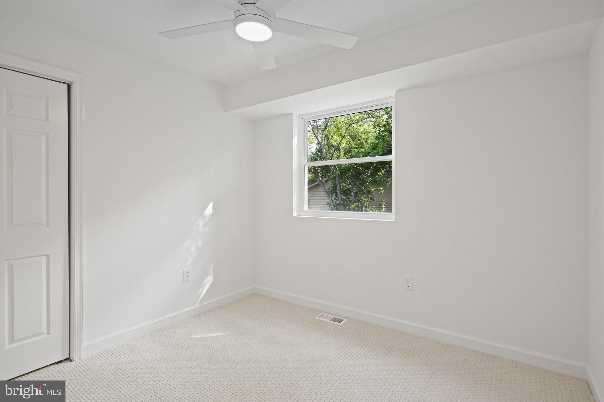 HILLSMERE ESTATES - Residential