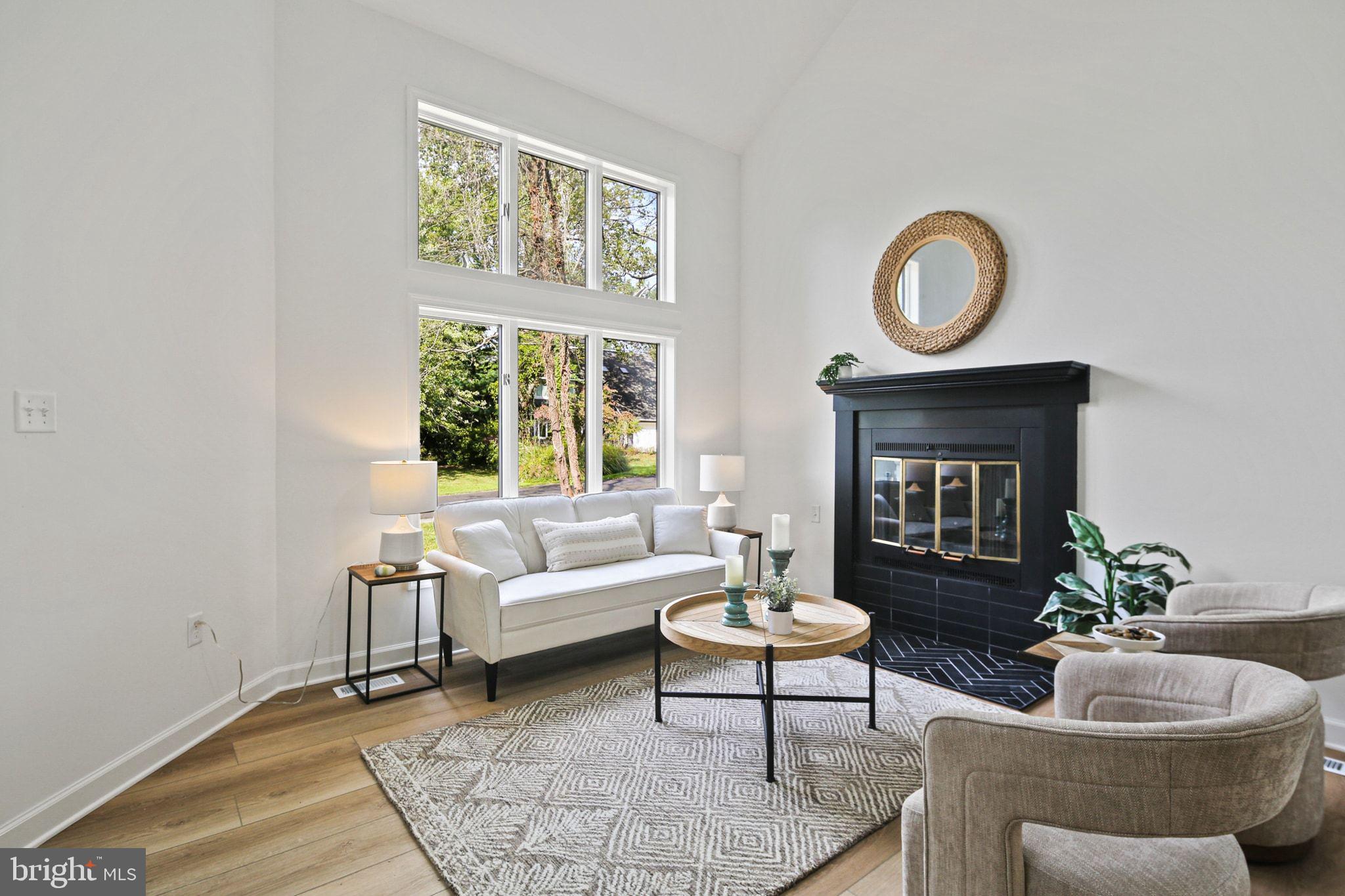 HILLSMERE ESTATES - Residential
