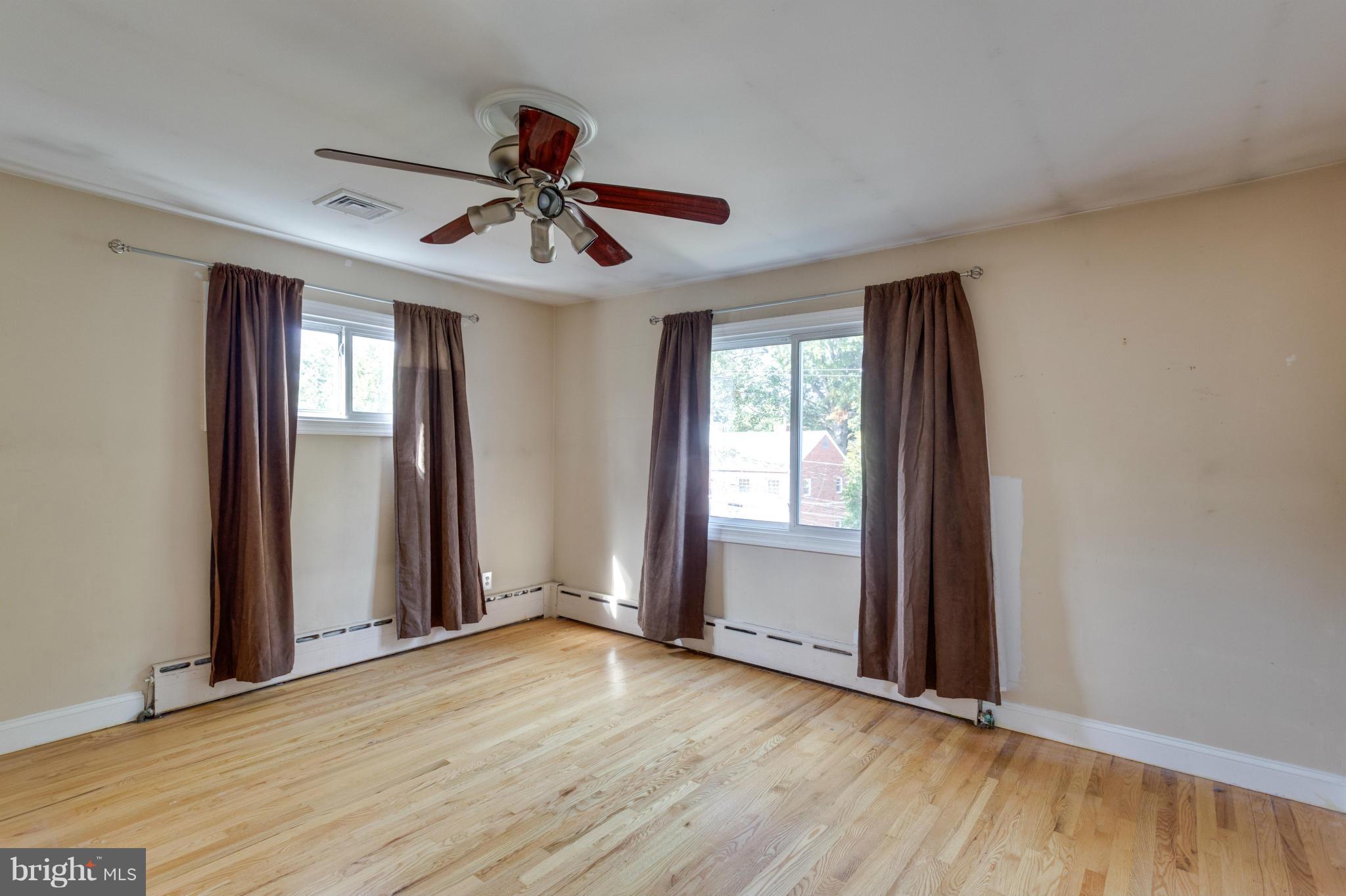 TEMPLE PARK - Residential Lease