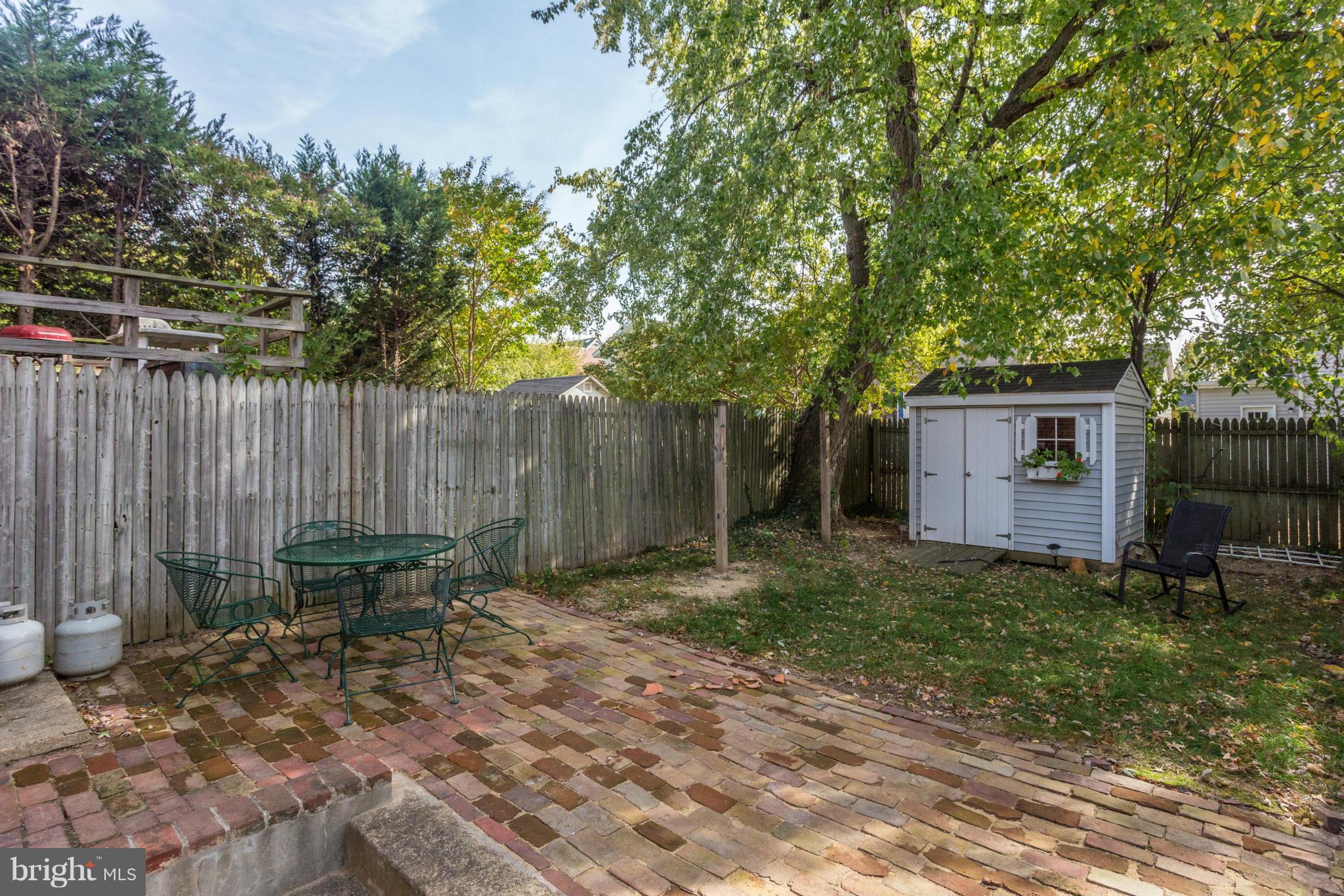 TEMPLE PARK - Residential Lease