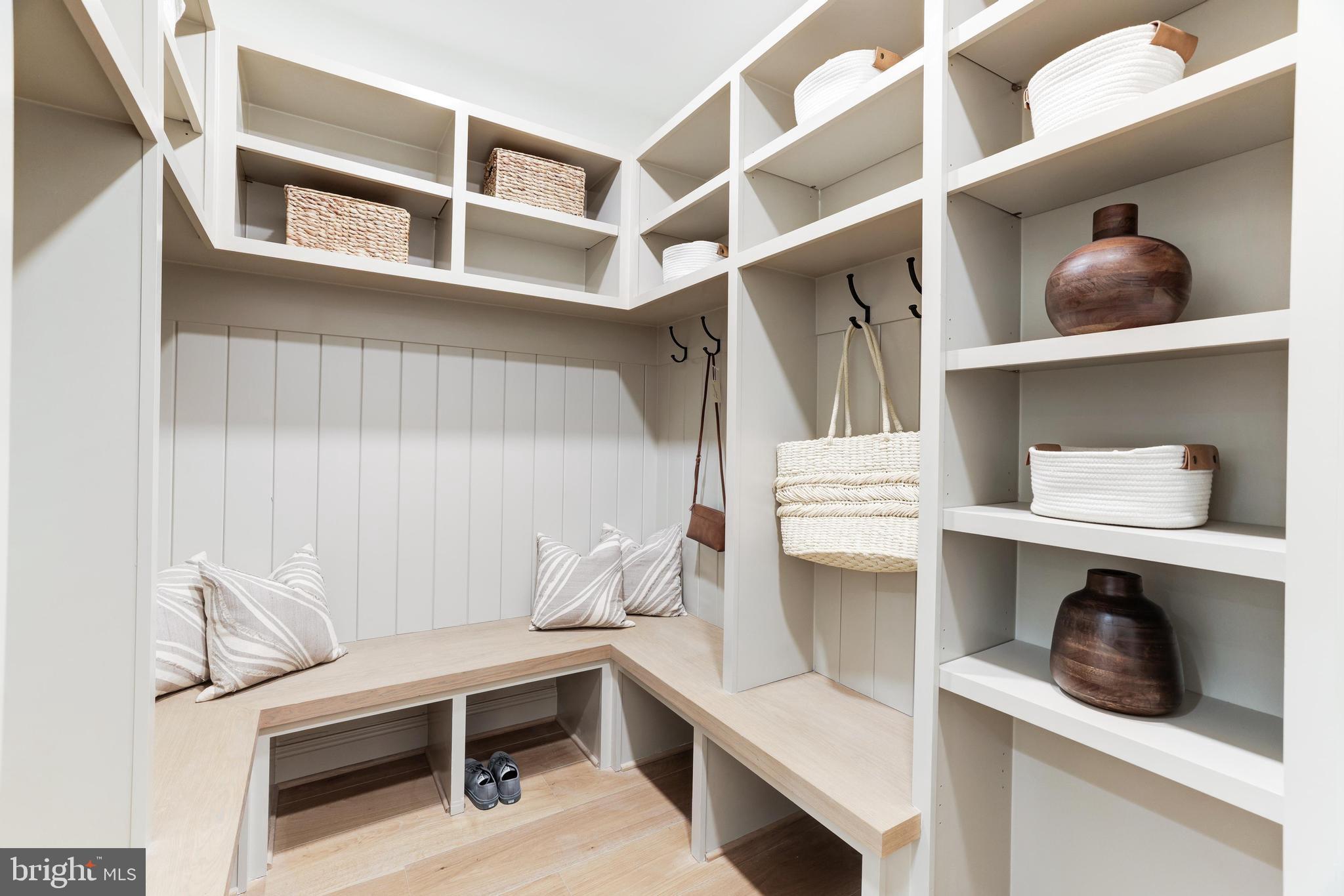 SALONA VILLAGE - Residential