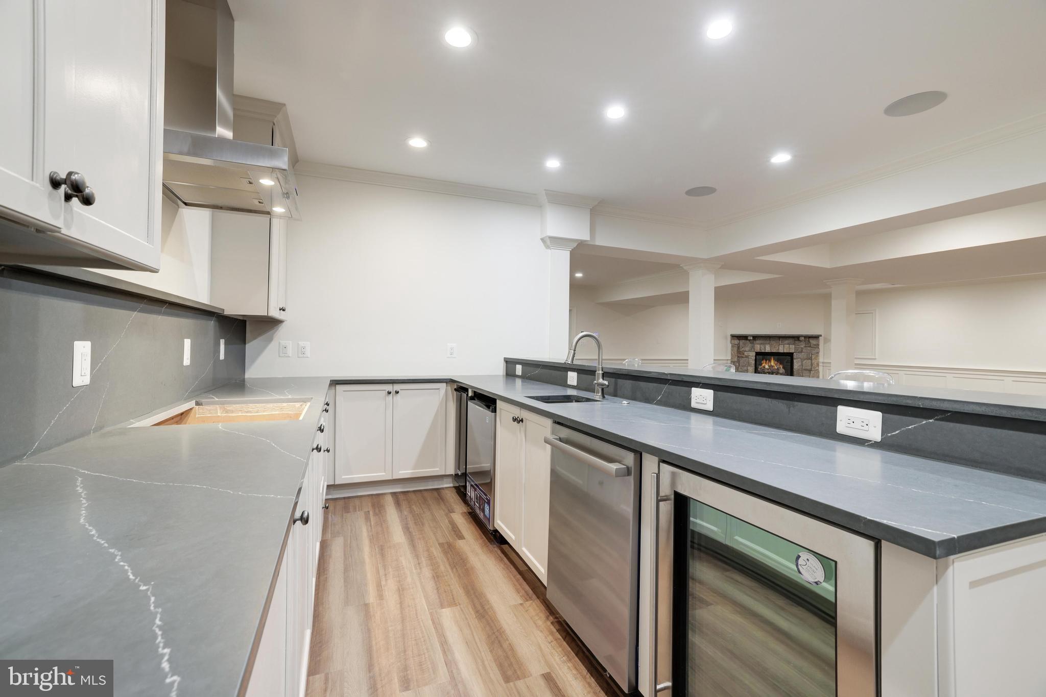 SALONA VILLAGE - Residential