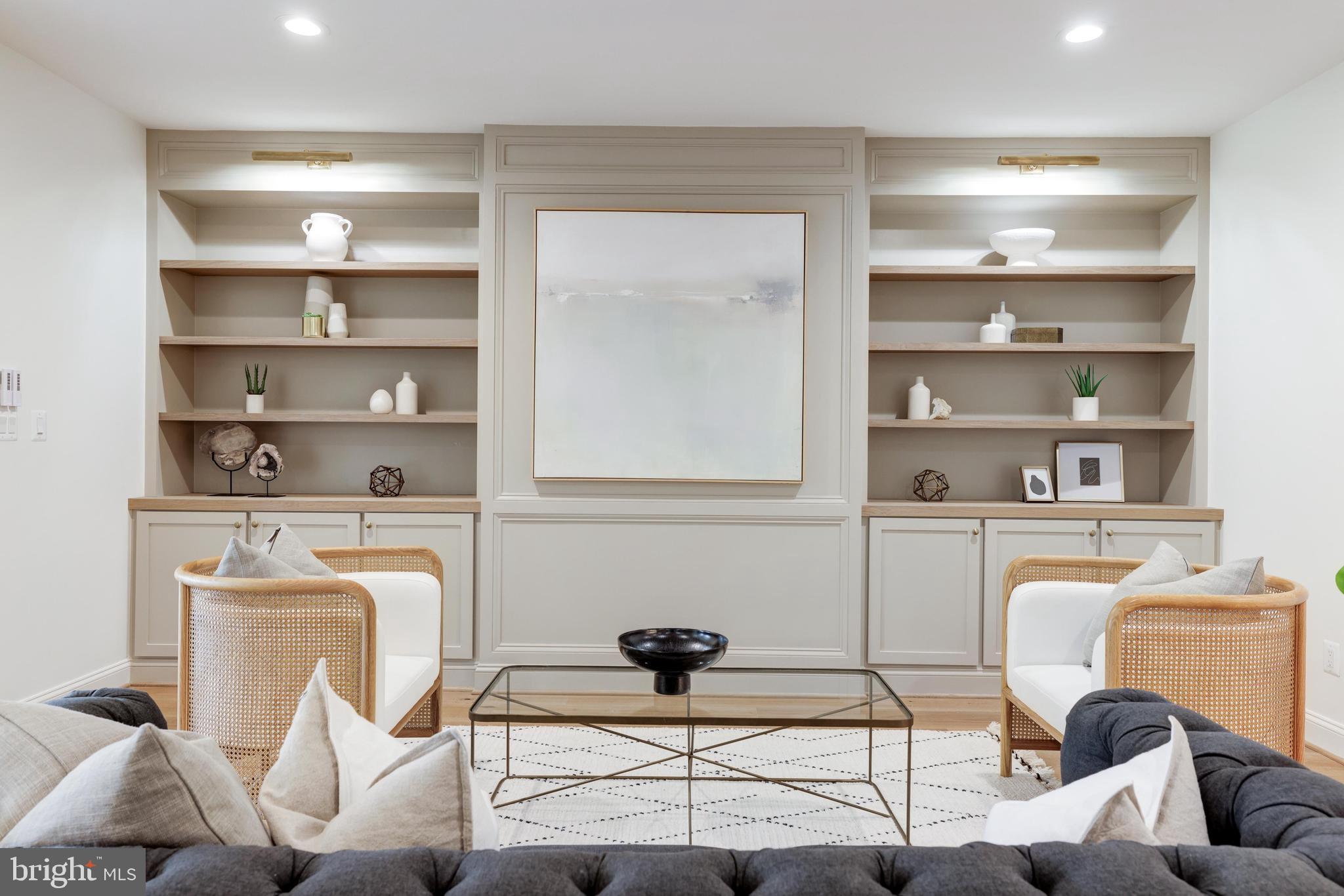 SALONA VILLAGE - Residential