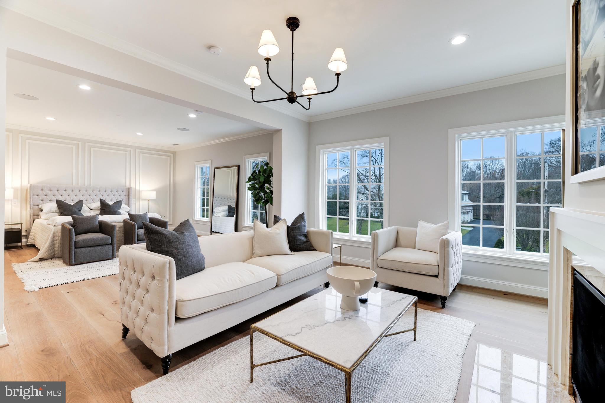 SALONA VILLAGE - Residential