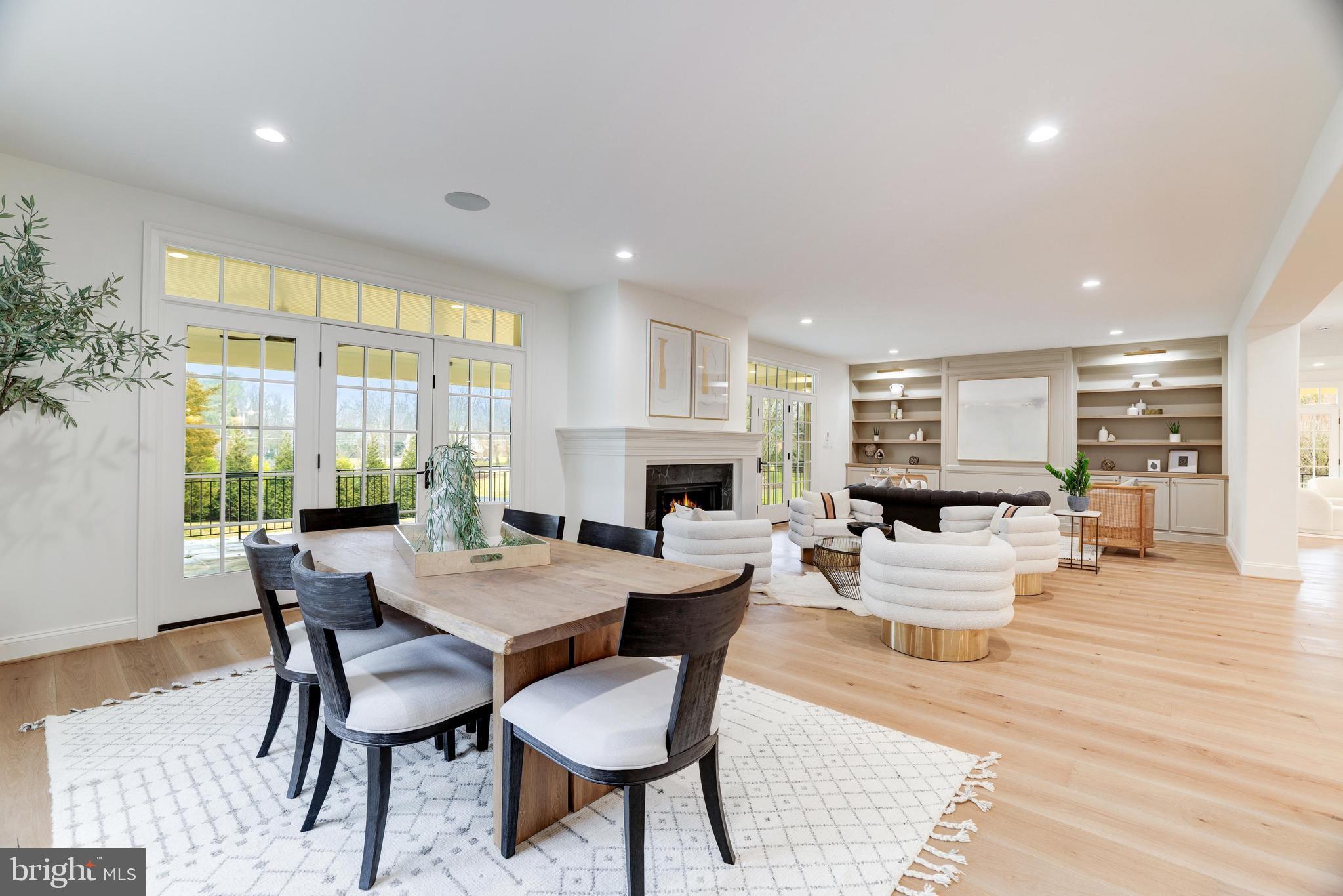 SALONA VILLAGE - Residential