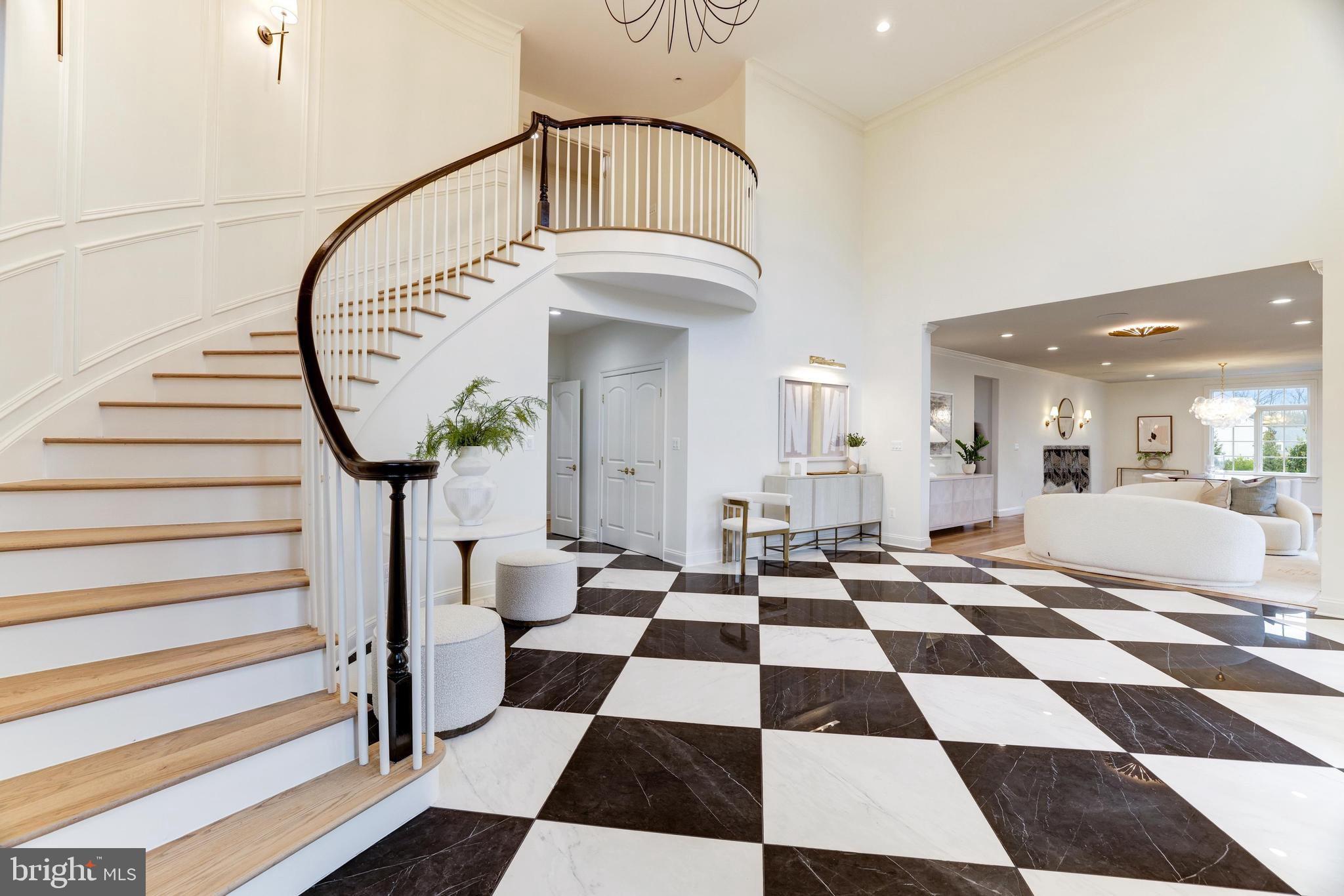 SALONA VILLAGE - Residential