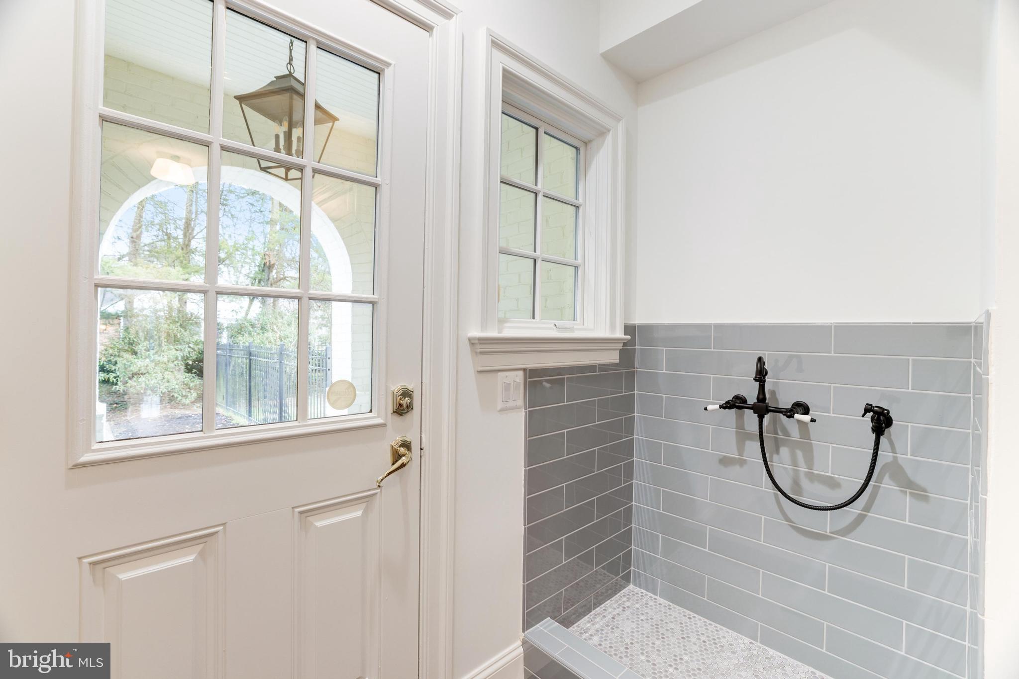 SALONA VILLAGE - Residential