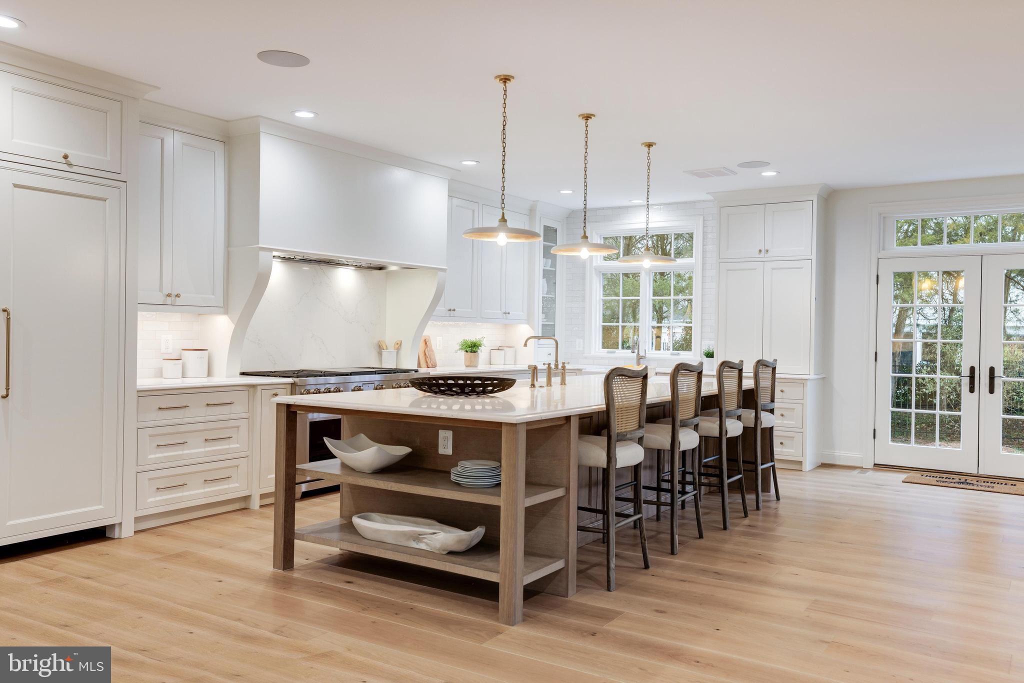 SALONA VILLAGE - Residential