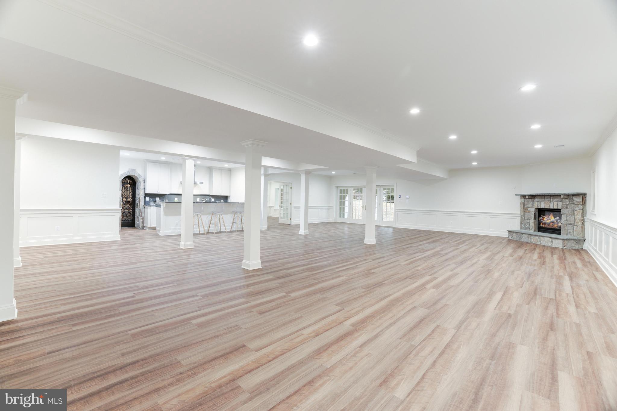 SALONA VILLAGE - Residential