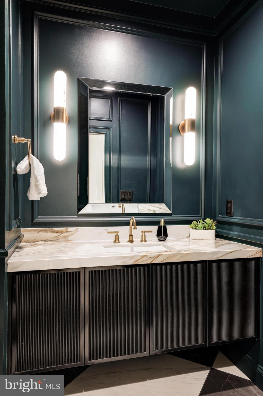 SALONA VILLAGE - Residential