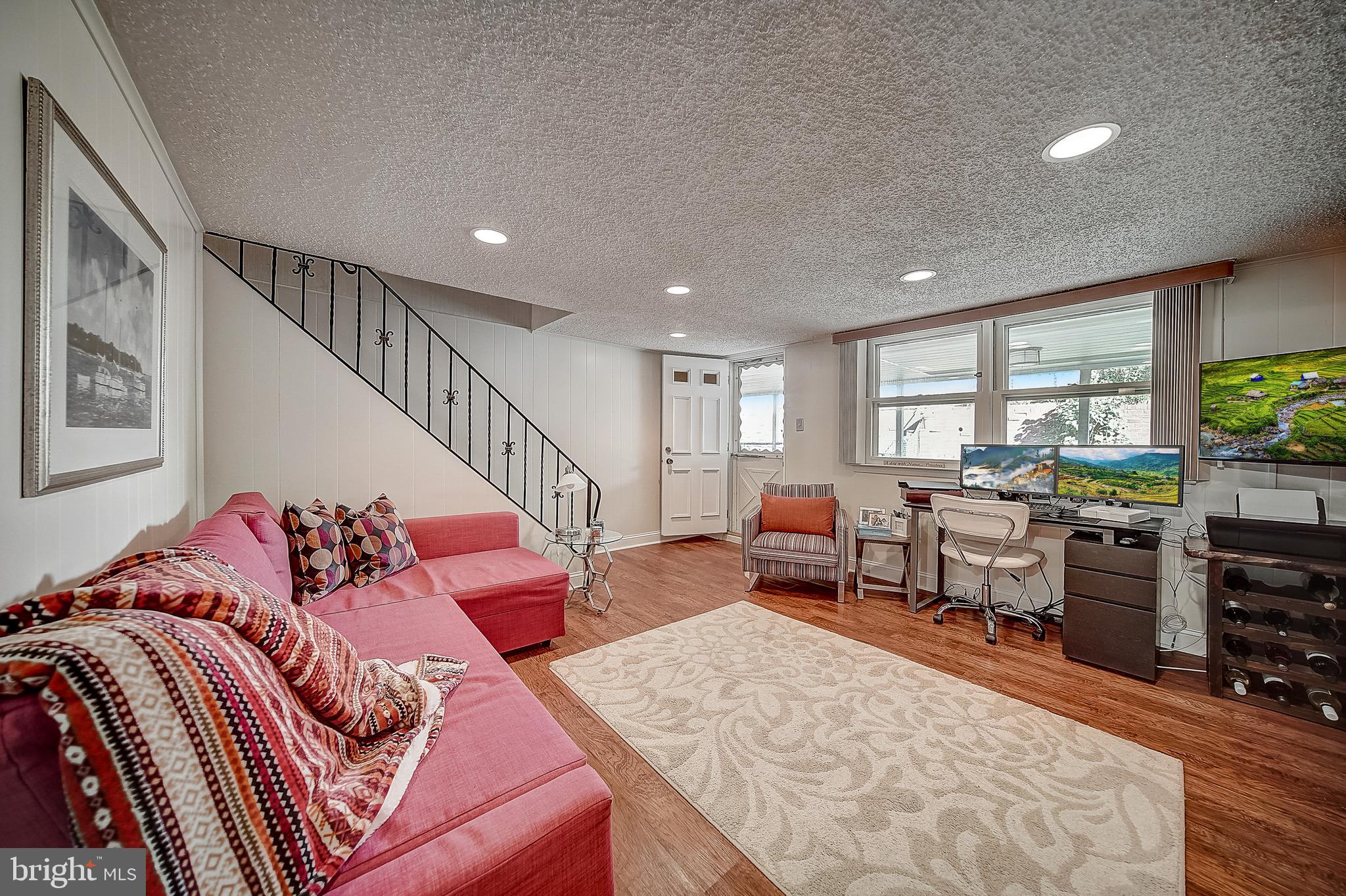 ROXBOROUGH - Residential