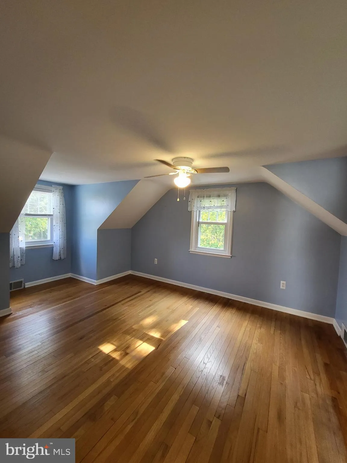 Reading, Pennsylvania 19609, United States, 3 Bedrooms Bedrooms, ,2 BathroomsBathrooms,Residential,Pending,72278