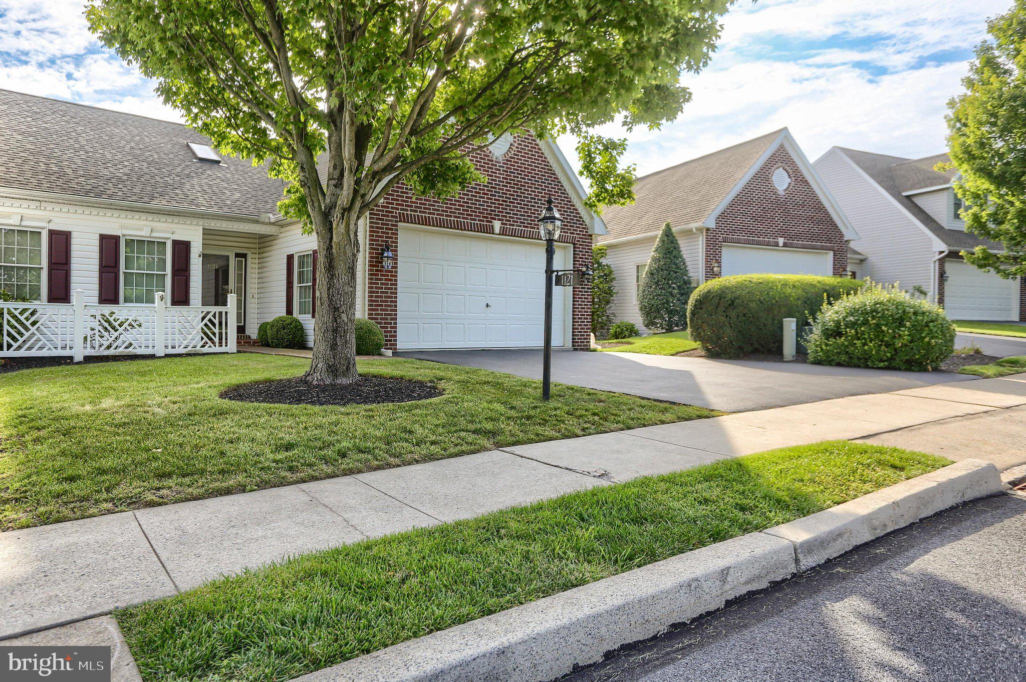 1121 COUNTRY CLUB ROAD