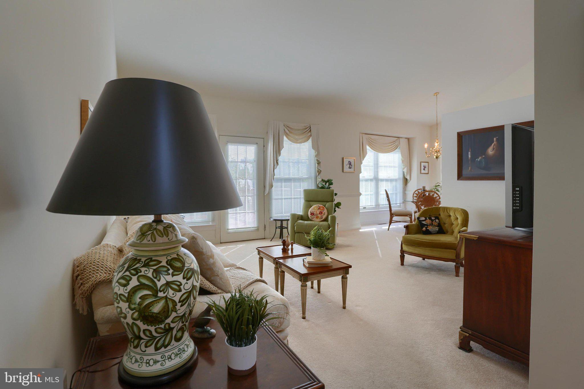 1121 COUNTRY CLUB ROAD