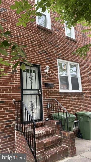 Townhouse For Rent - 1835 N Bond Street<br/> BALTIMORE, MD 21213