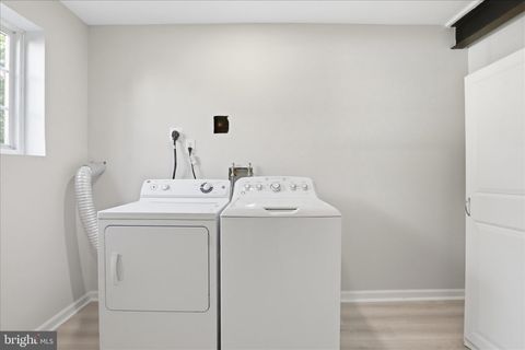 Tiny photo for 8812 Fenimore Place, BRISTOW, VA 20136 (MLS # VAPW2119418)