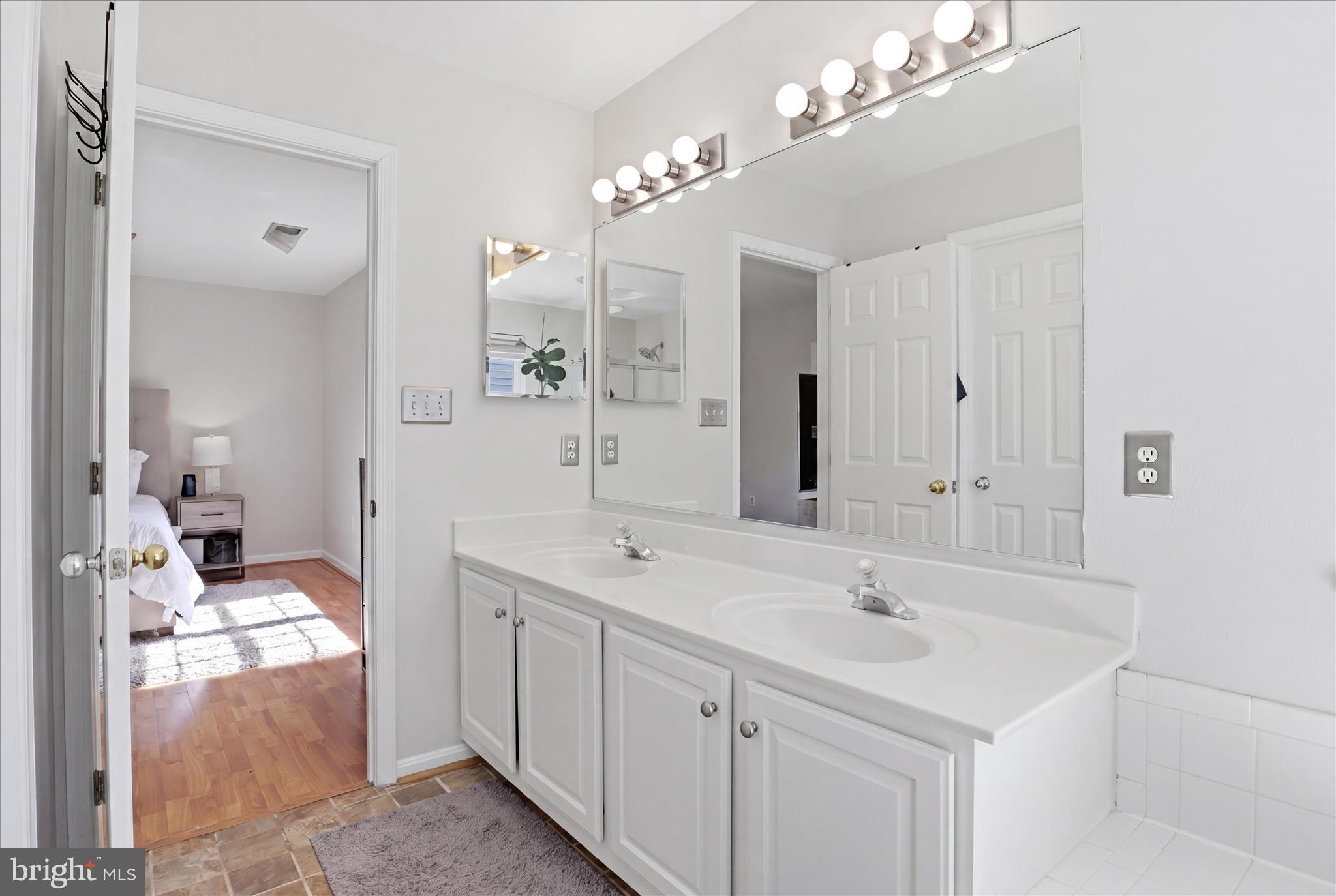 KINGSBROOKE - Residential