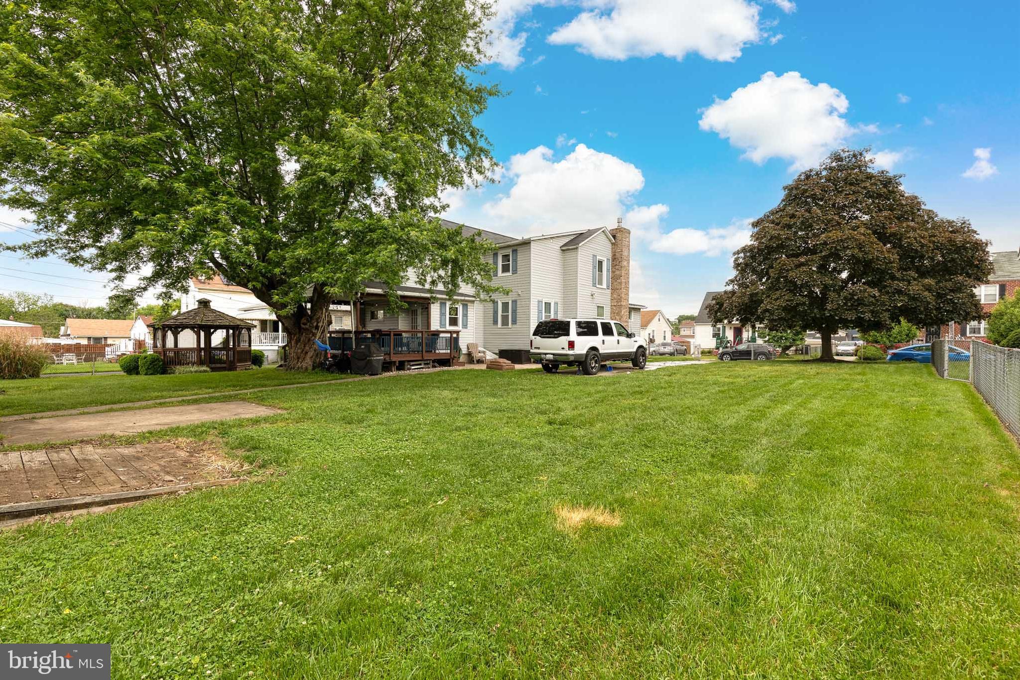 FAIRLAWN - Residential