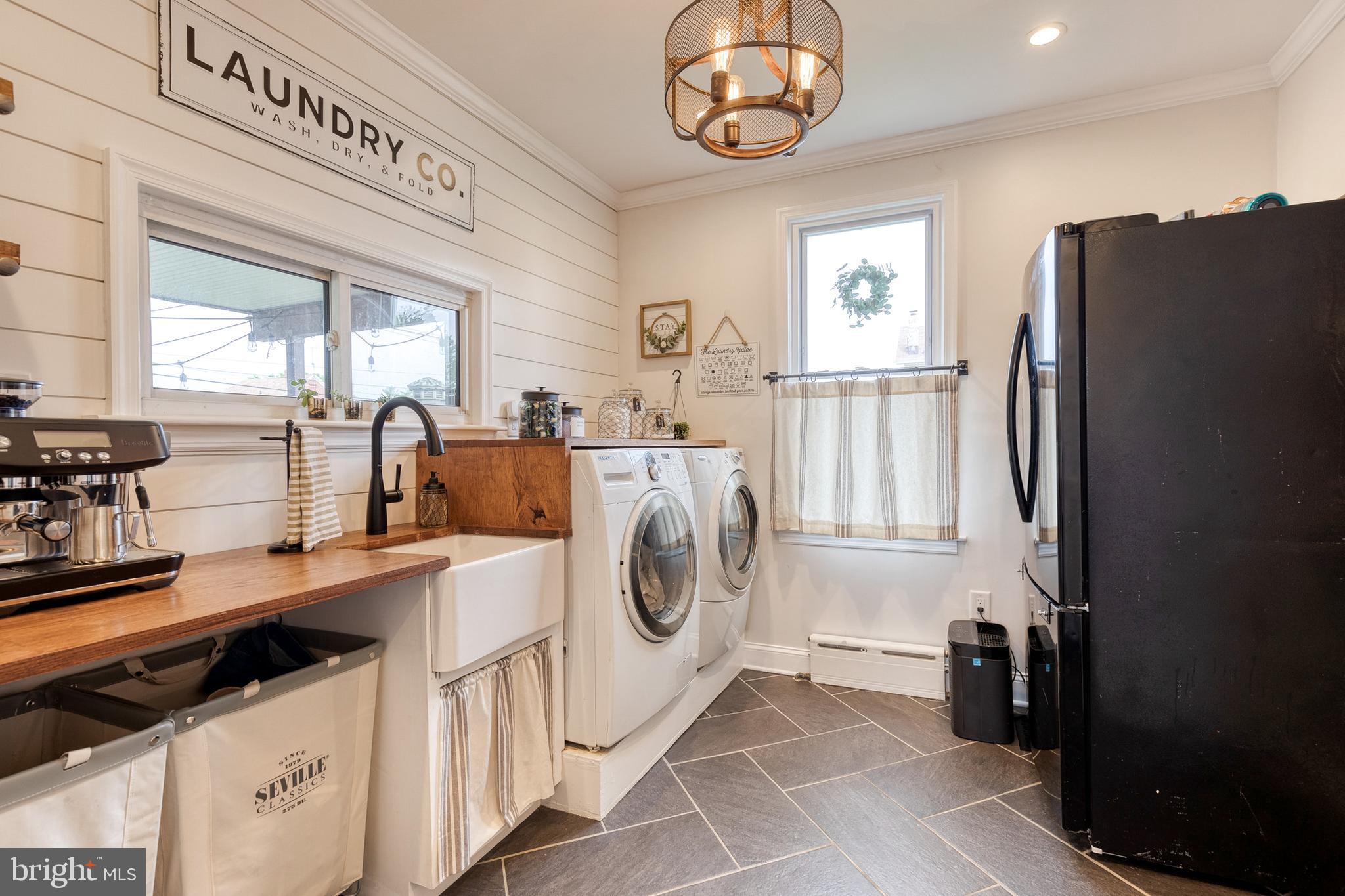 FAIRLAWN - Residential