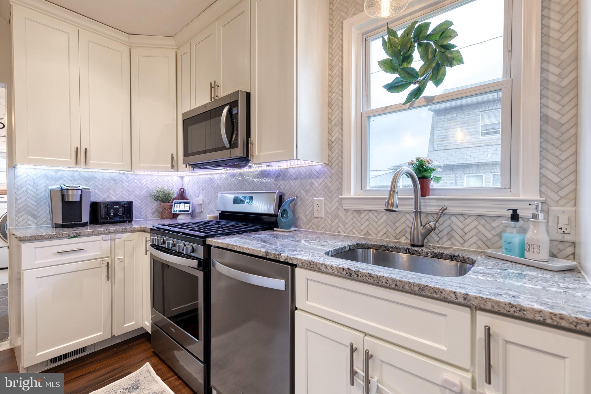 FAIRLAWN - Residential