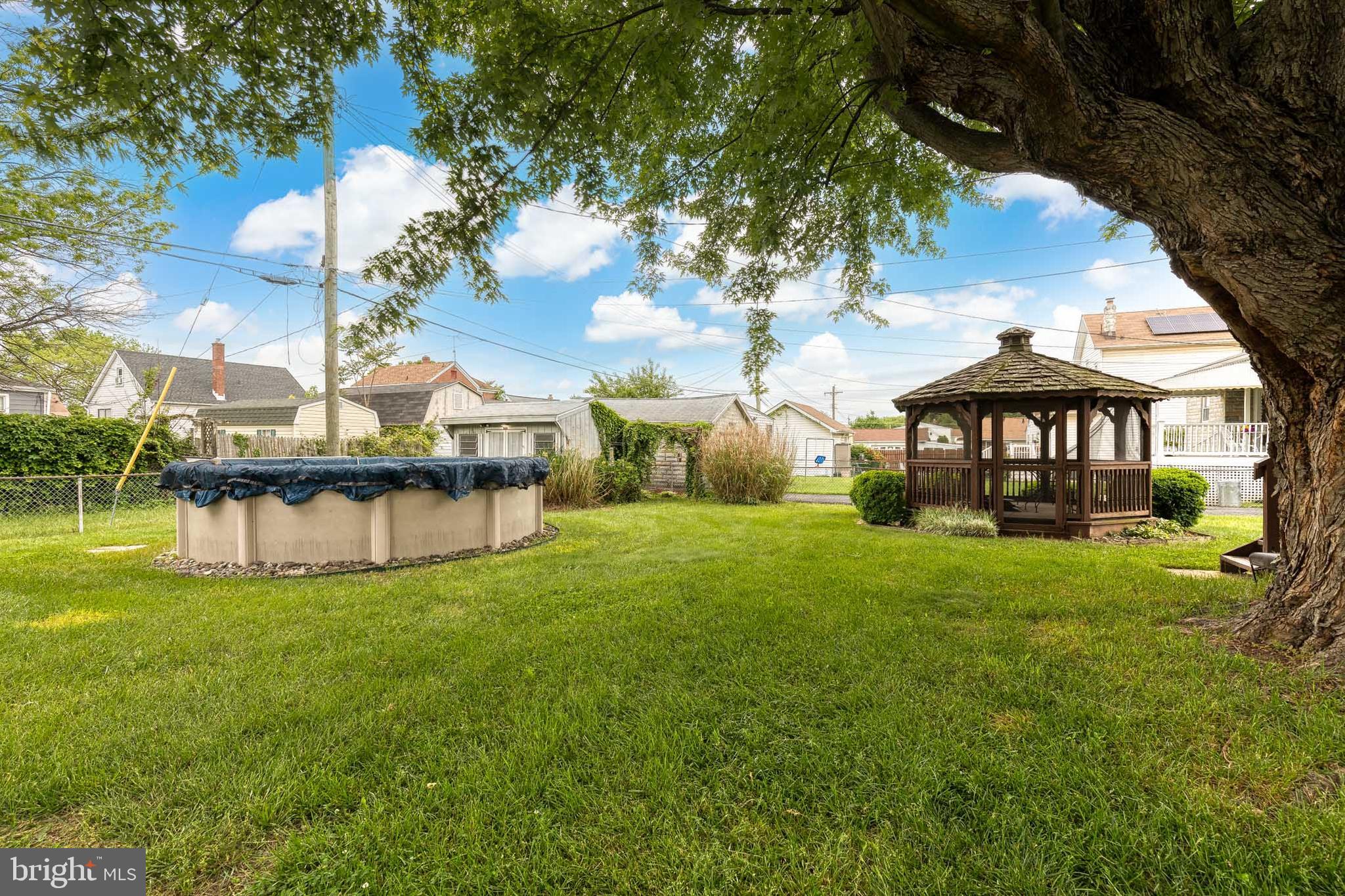 FAIRLAWN - Residential